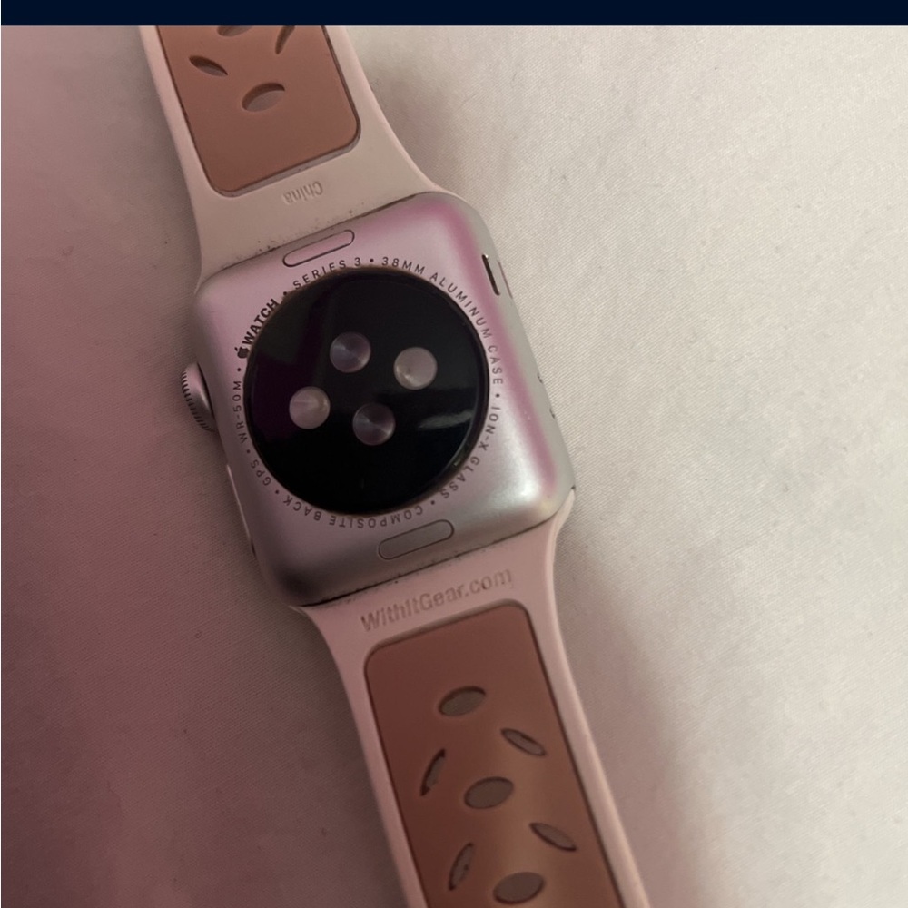 Apple Watch - Picture 2 of 3